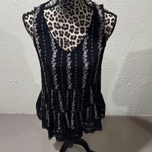 Nostalgia Black and White Lace Trim Sleeveless Top